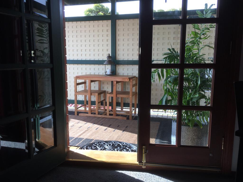 Wine And Roses Bed And Breakfast Adelaida Exterior foto
