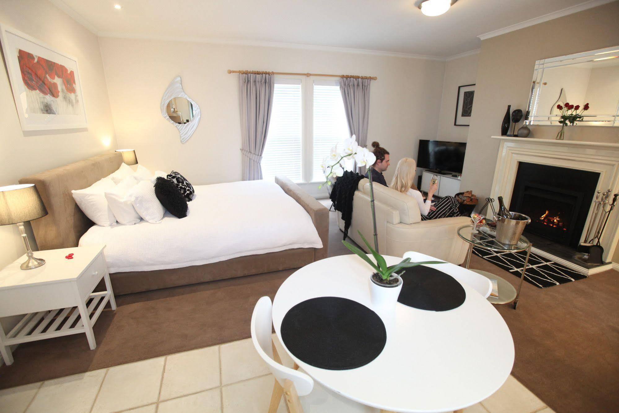 Wine And Roses Bed And Breakfast Adelaida Exterior foto